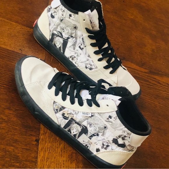 Vans Unisex Lizzie Sailor Moon Black and White Skate Shoes - Picture 1 of 10